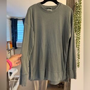 aerie oversized crew neck - size S